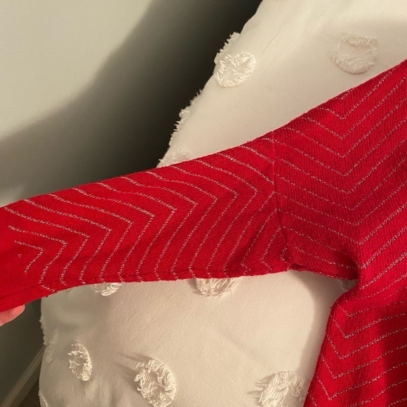 CHARMING Charlie Sweater - Picture 10 of 12